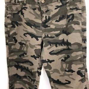 Camo jeggings